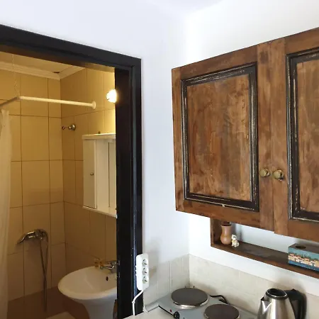 Chris αpartments Old Town Apartman