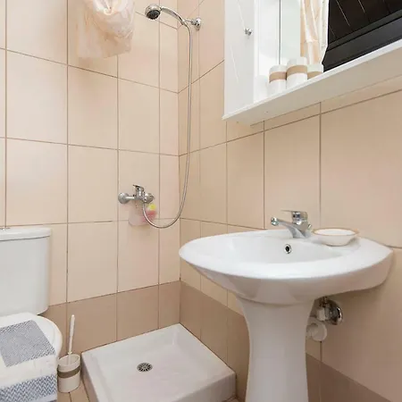 Chris αpartments Old Town Apartman