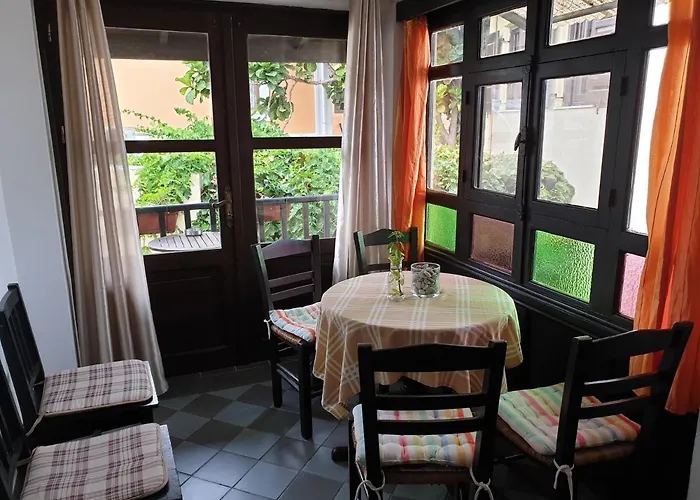 Chris αpartments Old Town Appartamento Rhodes City